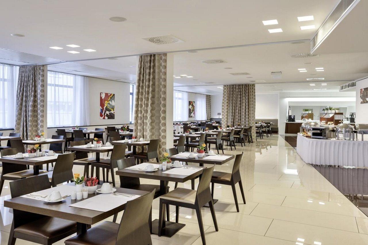 Ac Hotel By Marriott Bratislava Old Town Ngoại thất bức ảnh