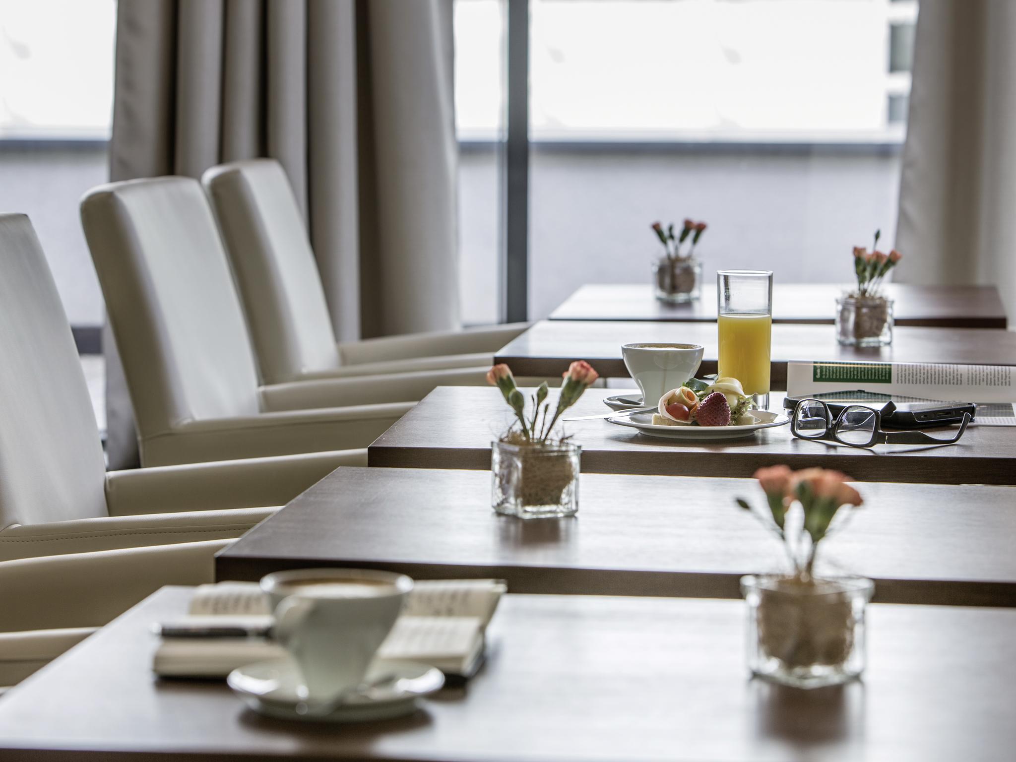 Ac Hotel By Marriott Bratislava Old Town Ngoại thất bức ảnh